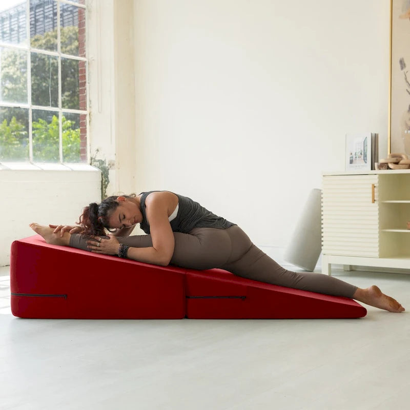 Convertible Yoga & Massage Ramp Bench with Microvelvet Slip Cover